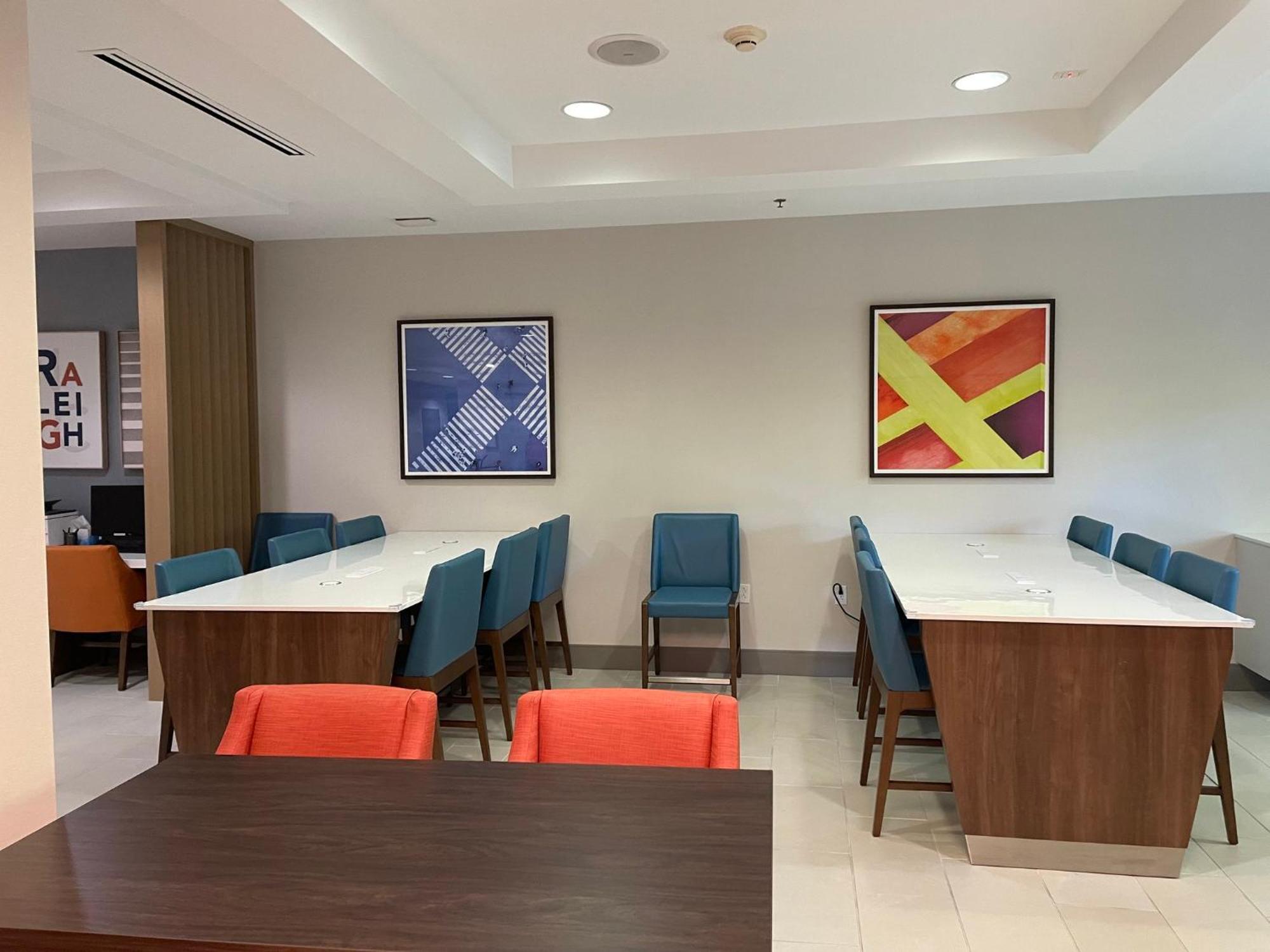 Holiday Inn Express Hotel Raleigh Southwest By Ihg Luaran gambar