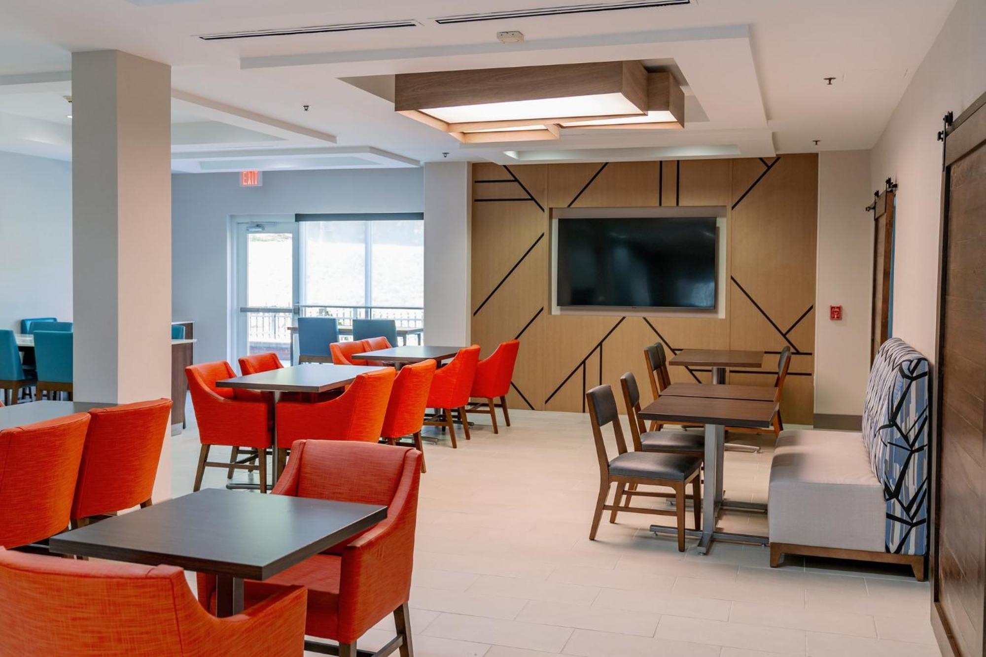Holiday Inn Express Hotel Raleigh Southwest By Ihg Luaran gambar
