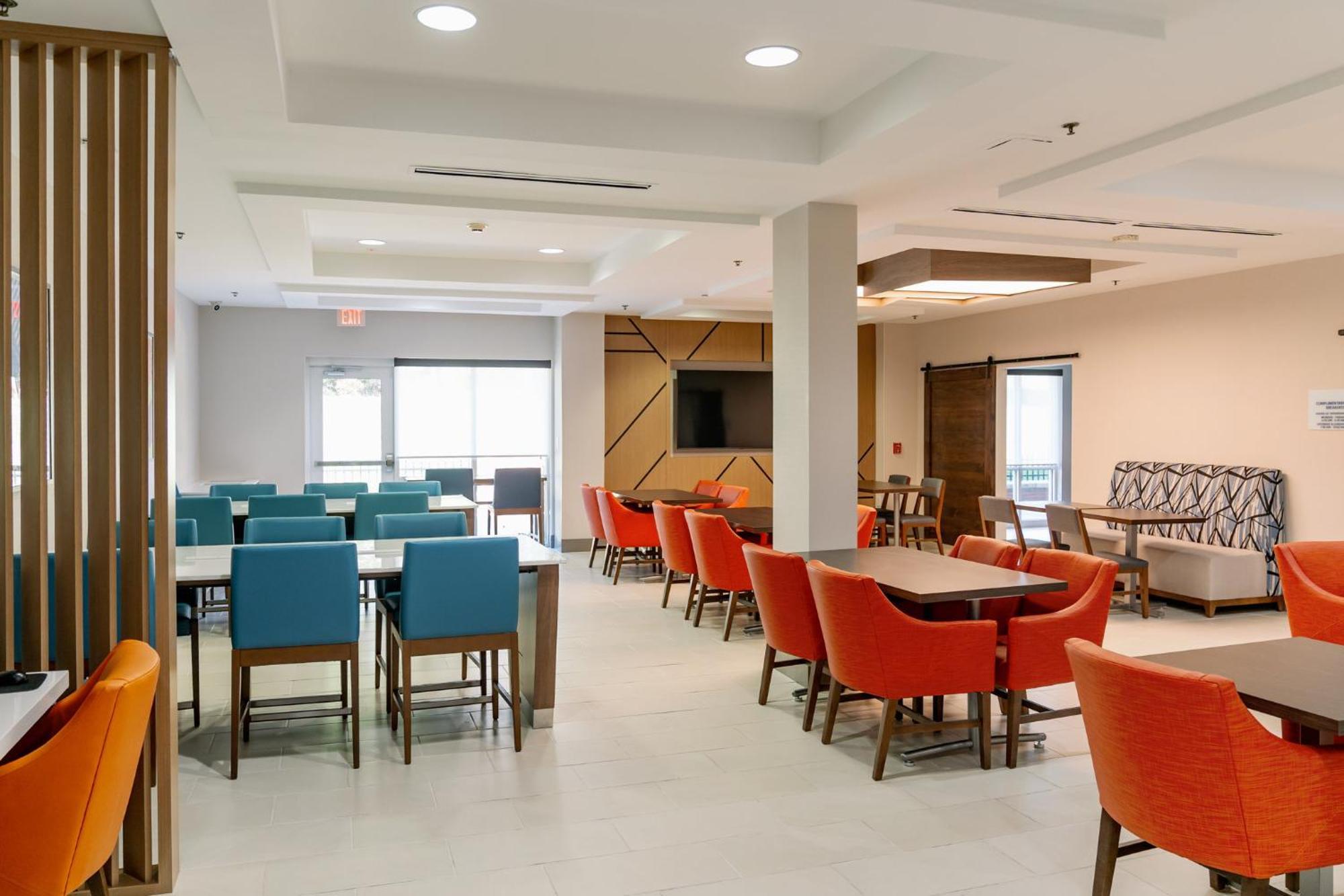 Holiday Inn Express Hotel Raleigh Southwest By Ihg Luaran gambar