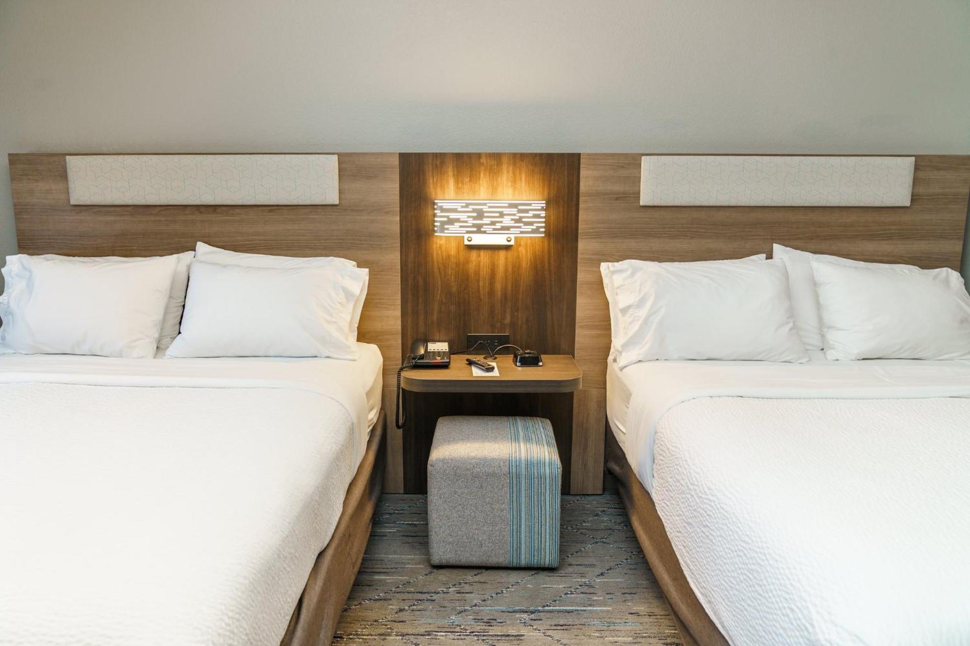 Holiday Inn Express Hotel Raleigh Southwest By Ihg Luaran gambar