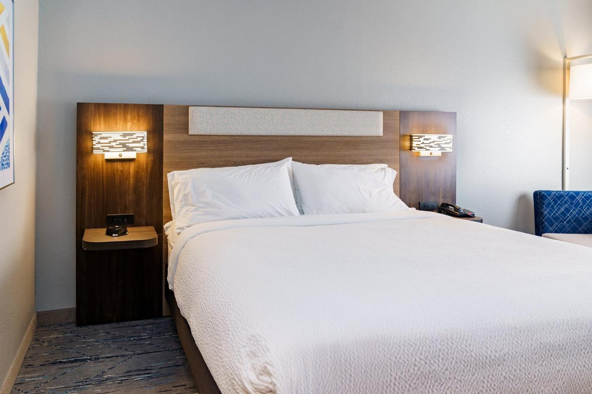 Holiday Inn Express Hotel Raleigh Southwest By Ihg Luaran gambar