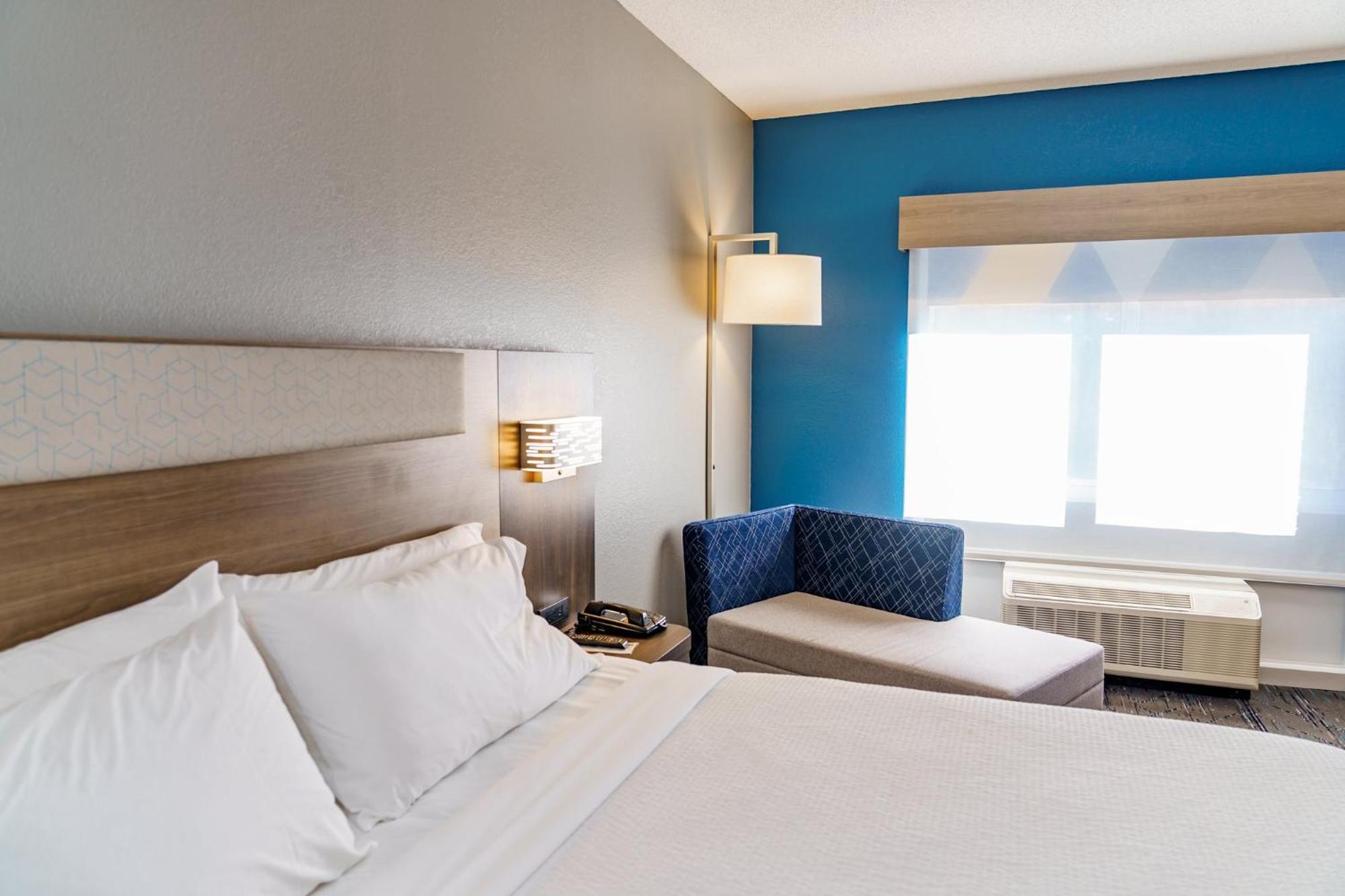 Holiday Inn Express Hotel Raleigh Southwest By Ihg Luaran gambar