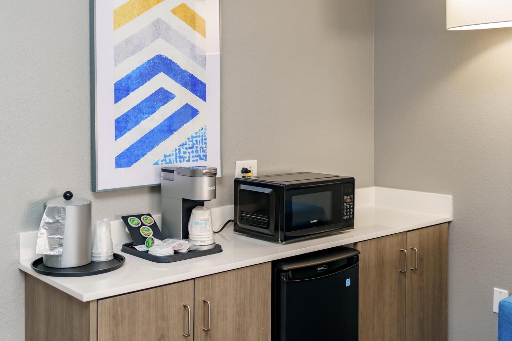 Holiday Inn Express Hotel Raleigh Southwest By Ihg Luaran gambar